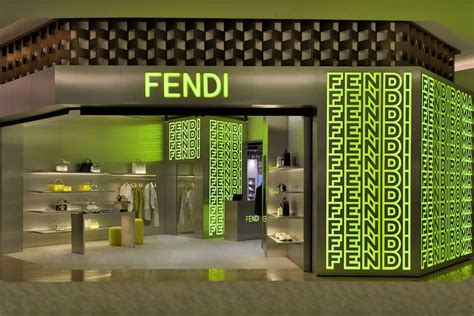 fendi palacio de hierro|Fendi abre nuevo punto de venta en la Ciudad de México.